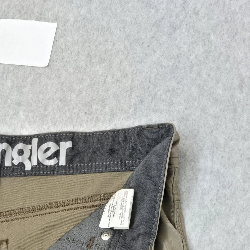 Wrangler Men Pants 36X30 Khaki Nylon Spandex Cargo All Terrain Gear Cliff Side